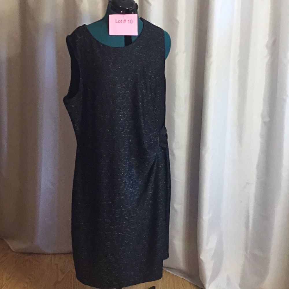 Lightweight sleeveless dress in black with waves of silver threads throughout